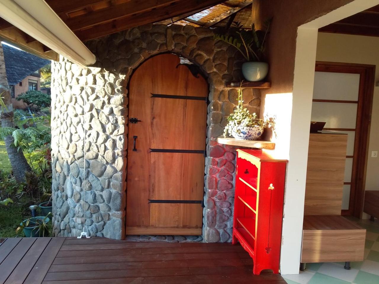 Omati Lodge Taravao Bagian luar foto