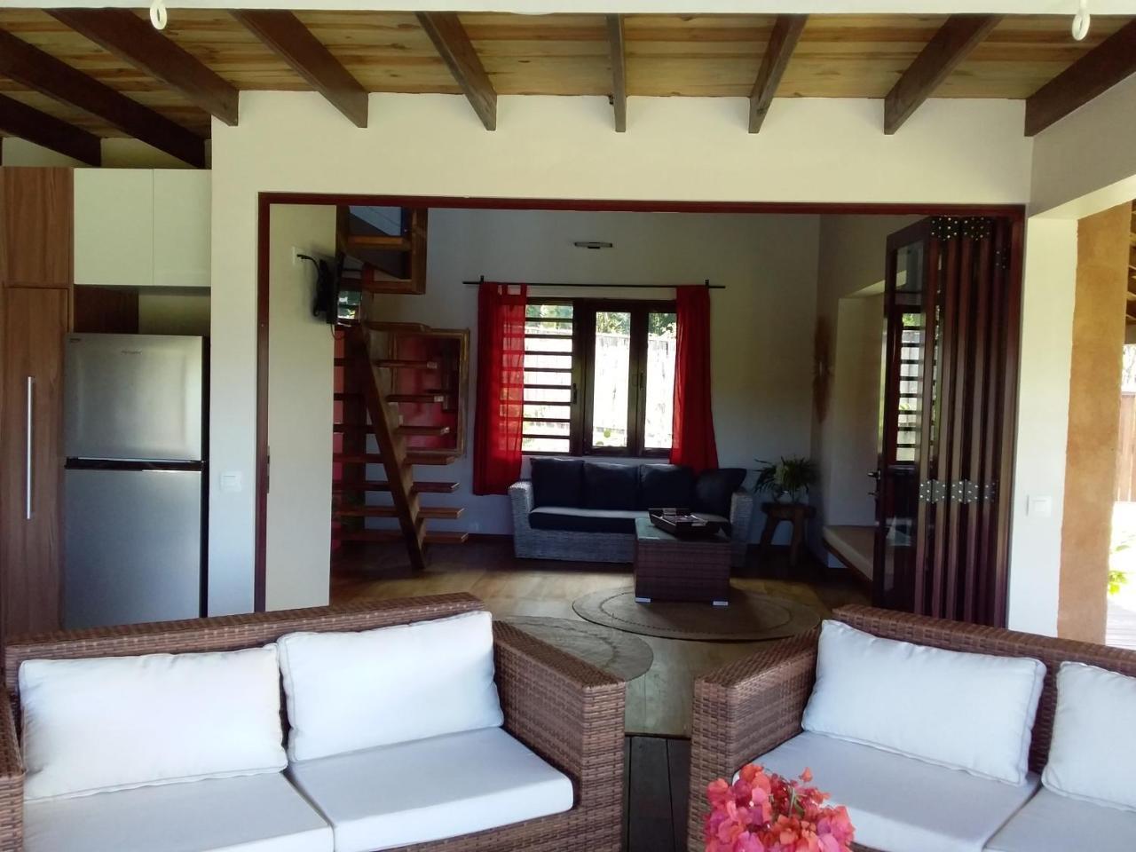 Omati Lodge Taravao Bagian luar foto