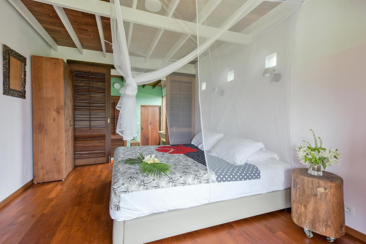 Omati Lodge Taravao Bagian luar foto